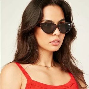 Quay Australia • Totally Buggin Sunglasses